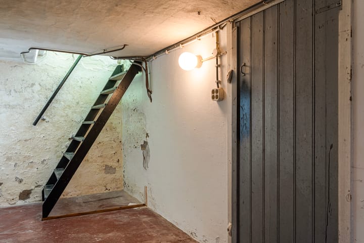 Photo 18 of Prins Hendrikstraat 2-A