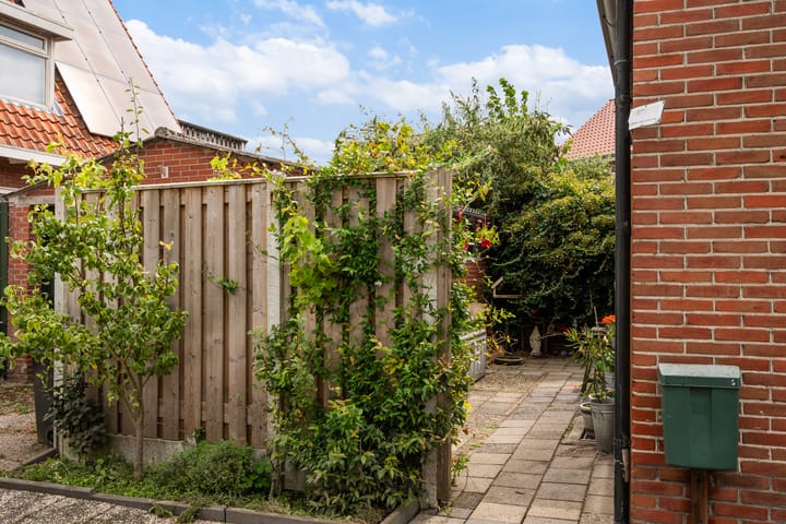 Photo 20 of Prins Hendrikstraat 2-A