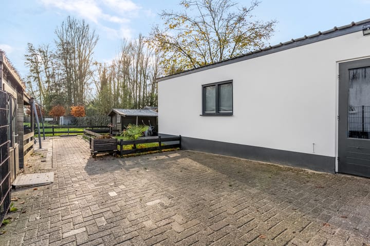 Photo 37 of Broeksestraat 26