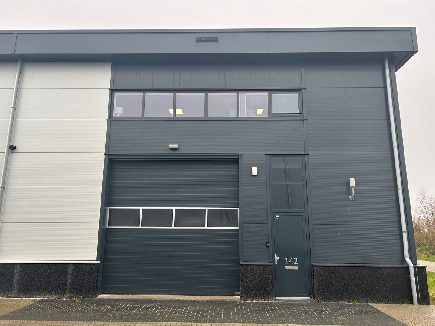 View photo 2 of Jelle Zijlstraweg 142