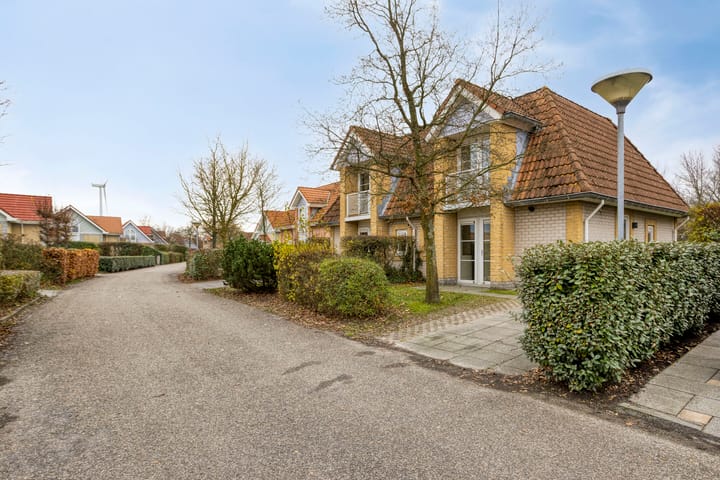 Photo 16 of Oosterscheldelaan 5