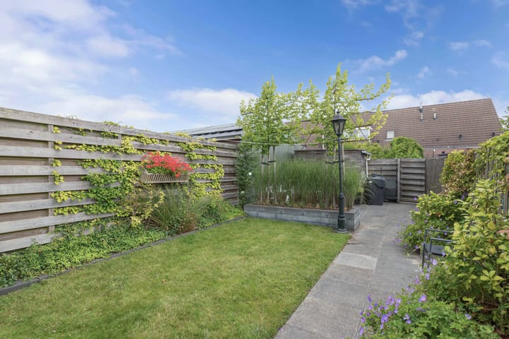 Foto 29 van Suster v.d. Vegtstrjitte 28