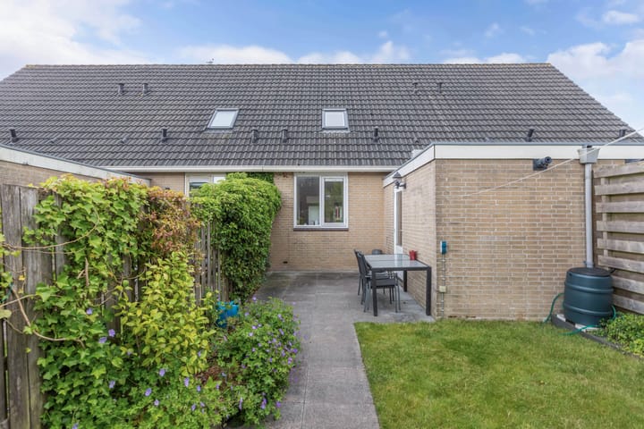 Foto 30 van Suster v.d. Vegtstrjitte 28