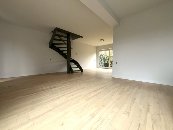 Photo 5 of Hageland 32