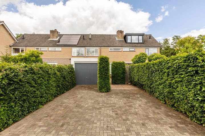 Photo 38 of Hageland 32