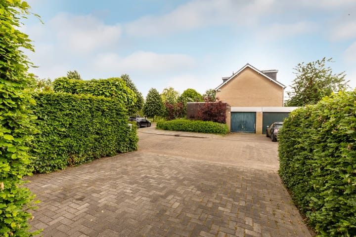 Photo 41 of Hageland 32