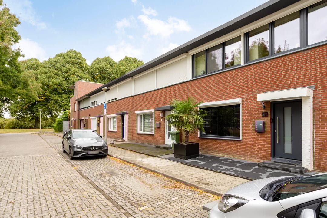 Foto 2 van Valkenierstraat 11