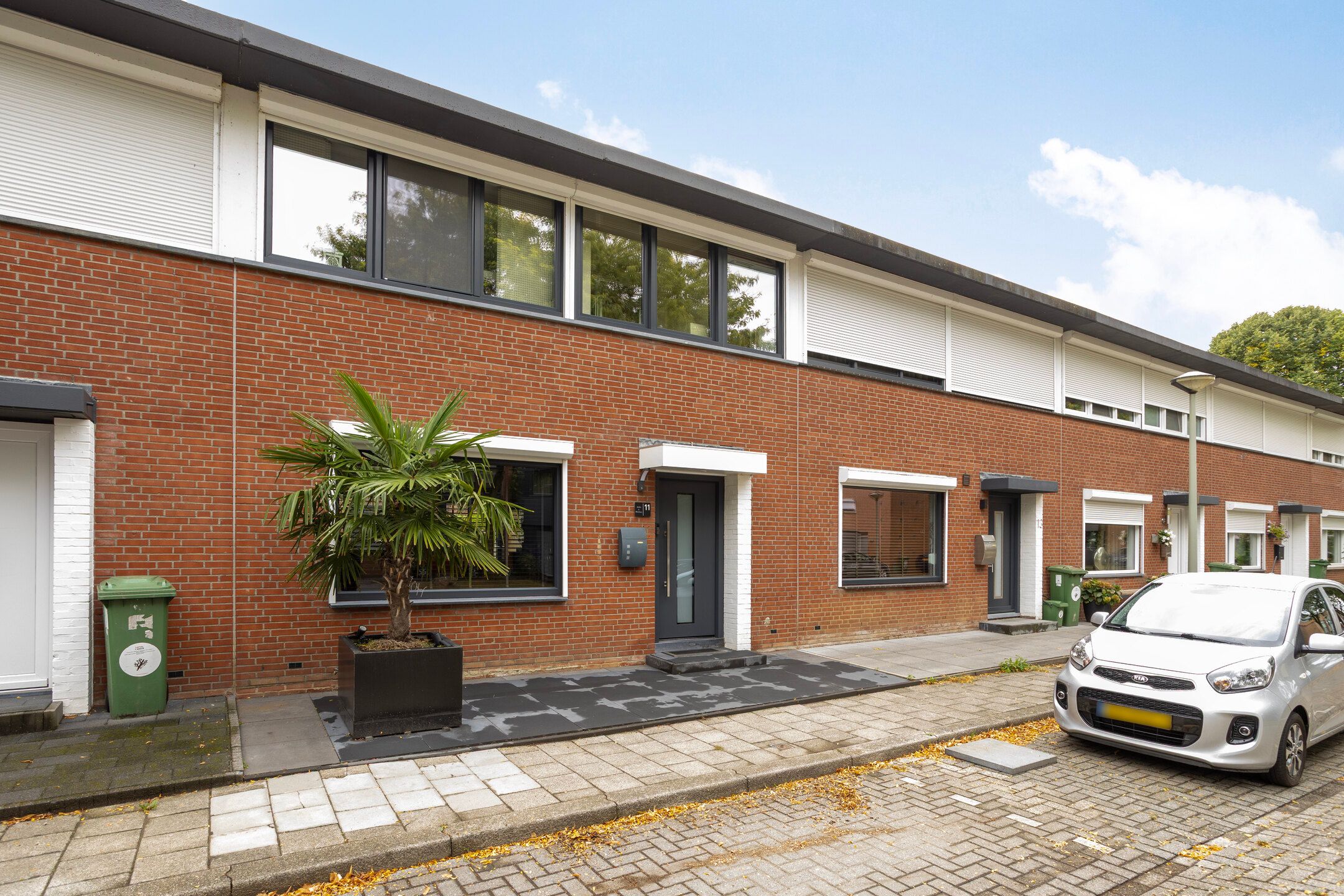 Foto 3 van Valkenierstraat 11