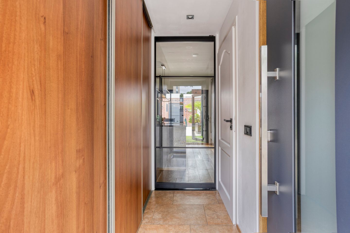 Foto 5 van Valkenierstraat 11