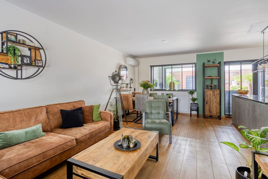 Foto 8 van Valkenierstraat 11