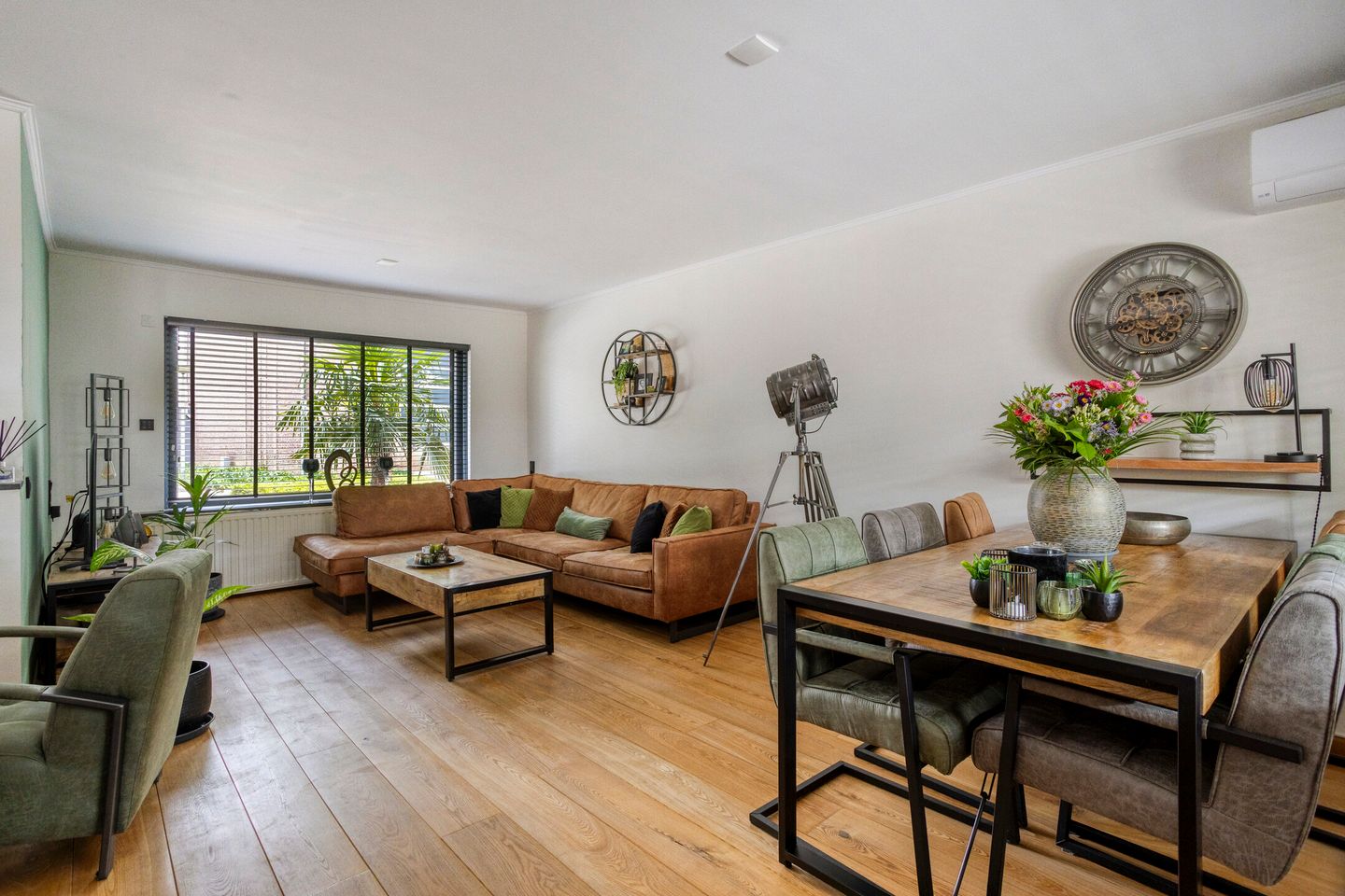 Foto 10 van Valkenierstraat 11