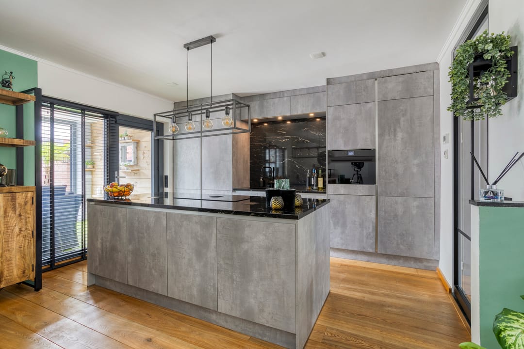 Foto 11 van Valkenierstraat 11