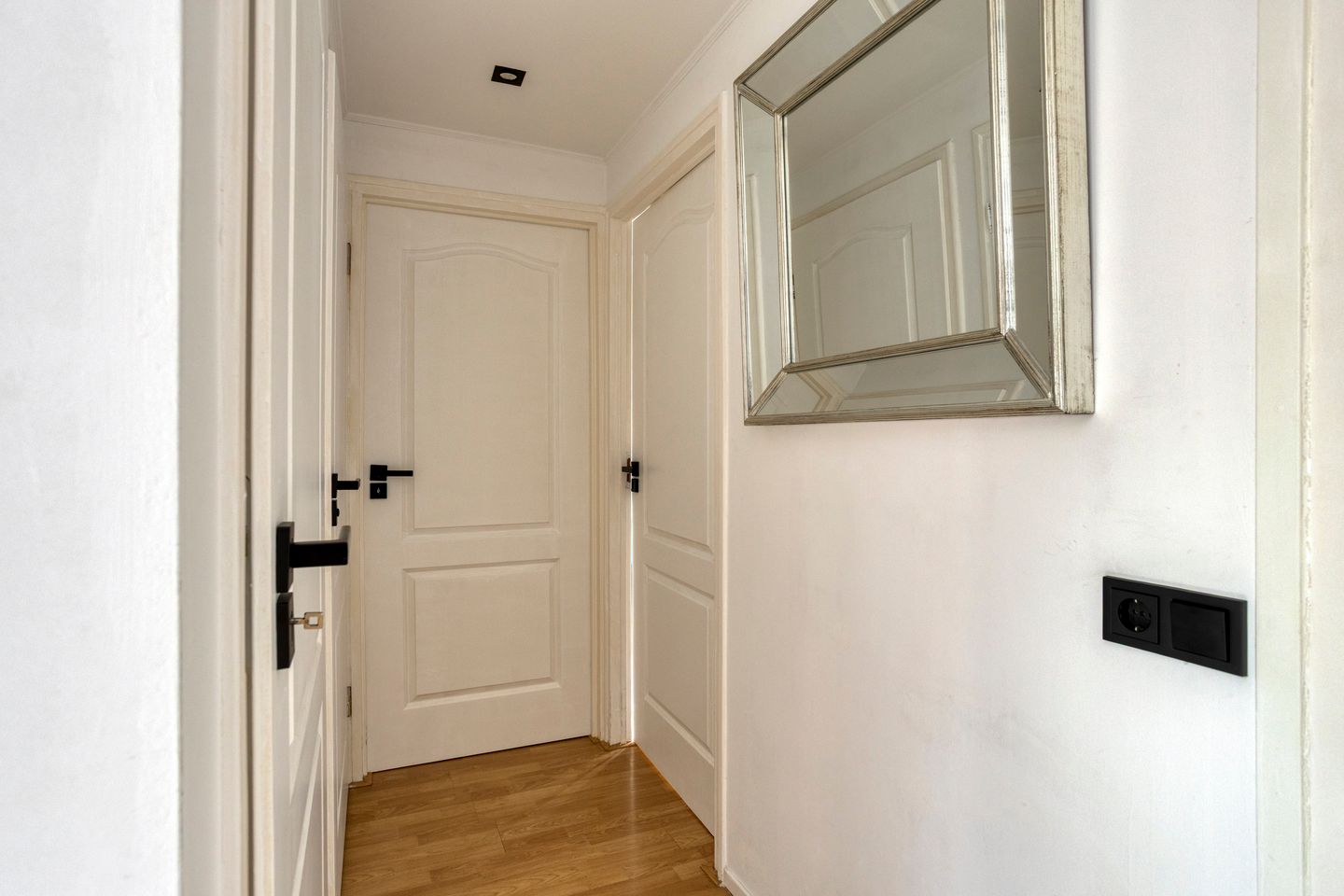 Foto 14 van Valkenierstraat 11