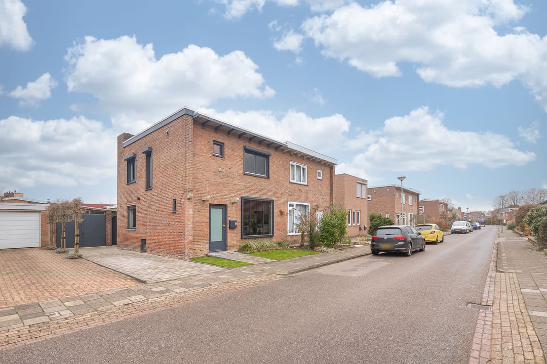 Foto 28 van Meidoornlaan 12