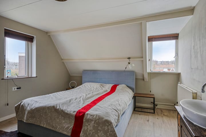 Foto 24 van Stationssingel 66