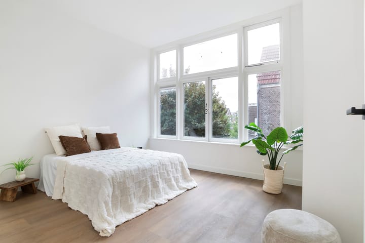 Photo 4 of Henegouwerplein 10-C