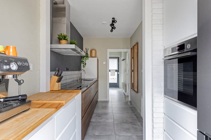 Foto 8 van Dahliastraat 30