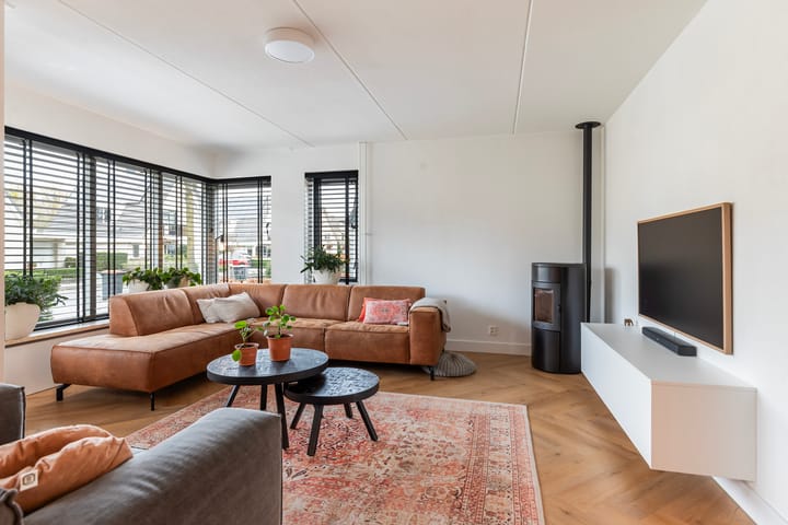 Foto 11 van Bijenkorf 55