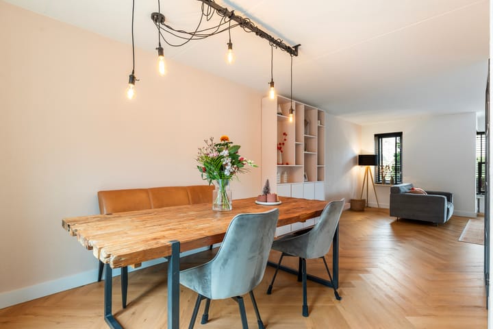 Foto 17 van Bijenkorf 55