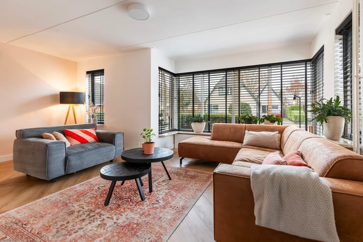 Foto 12 van Bijenkorf 55