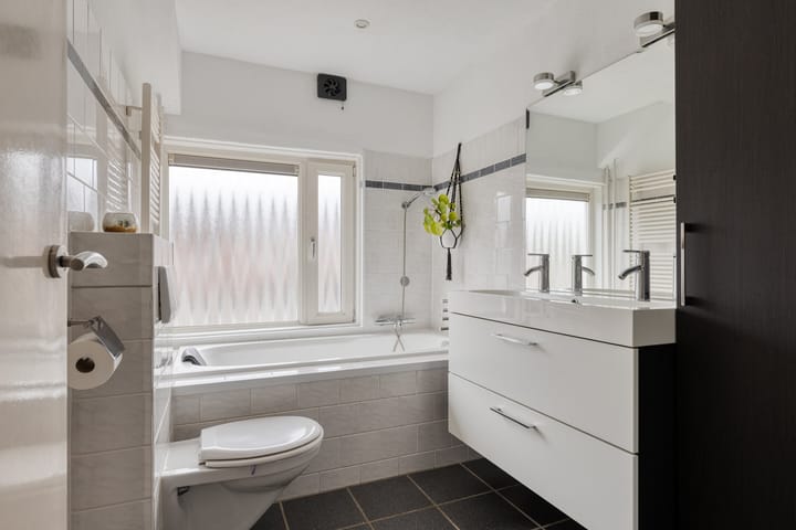 Photo 20 of Valeriusstraat 21