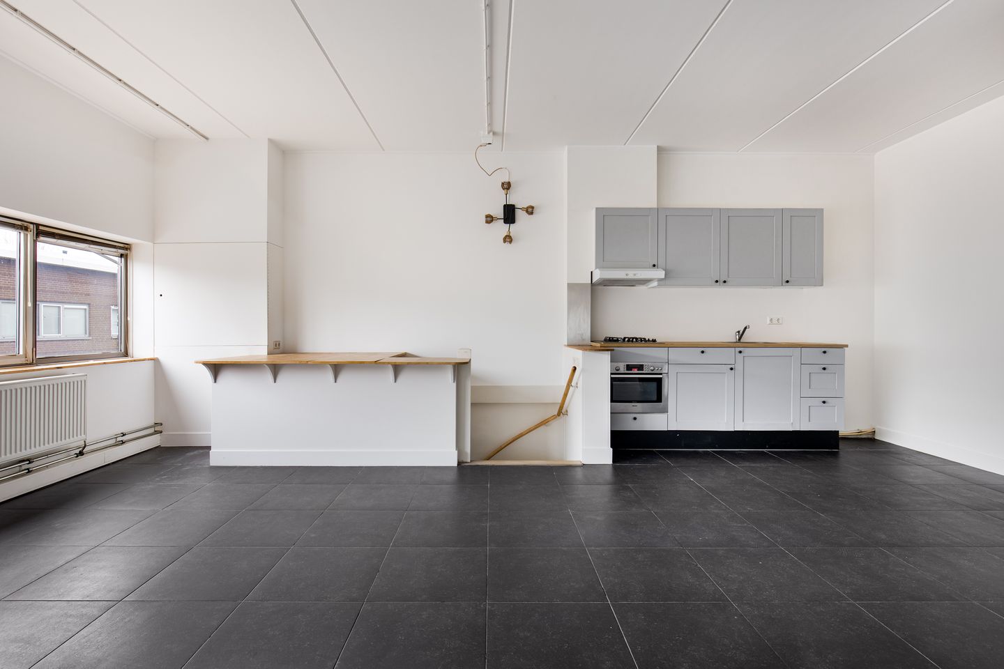 View photo 2 of IJweg 505-H