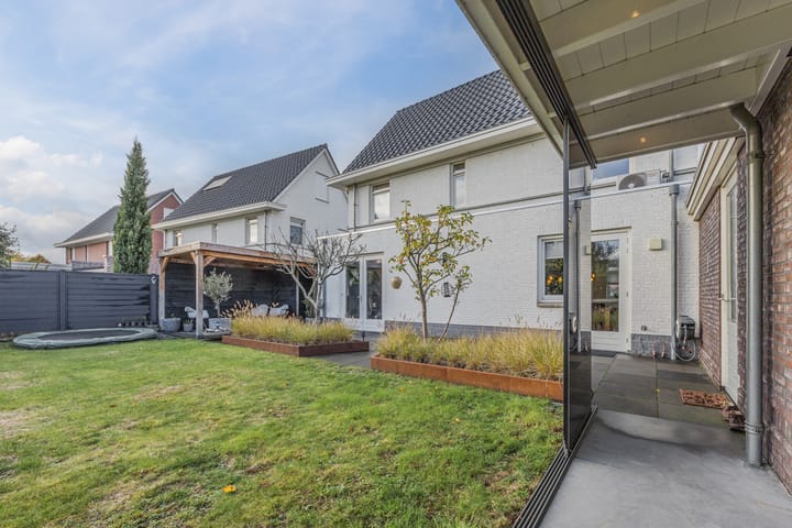 Photo 46 of Kattestart 16