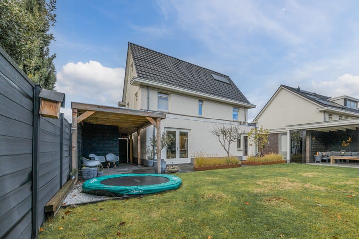 Photo 37 of Kattestart 16