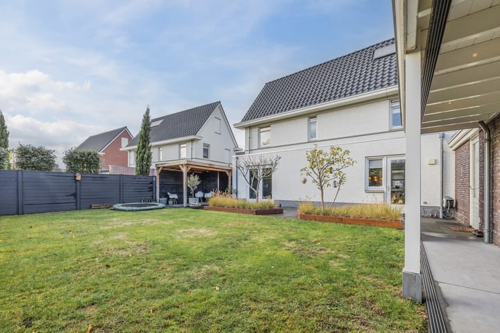 Photo 45 of Kattestart 16