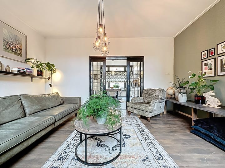 Photo 8 of Nassaustraat 18