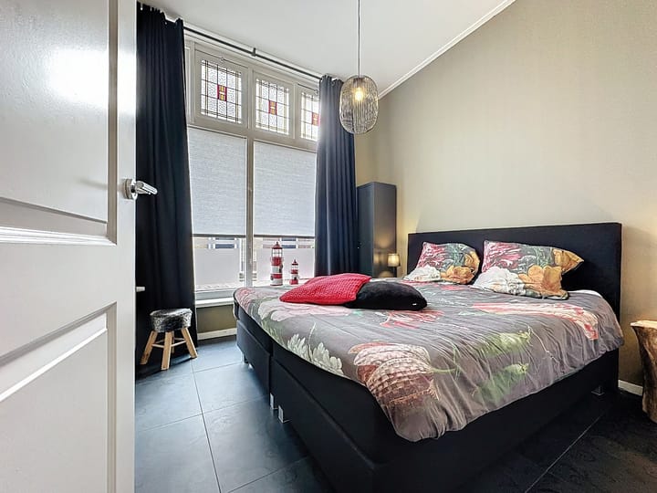 Photo 16 of Nassaustraat 18