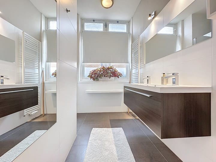 Photo 18 of Nassaustraat 18