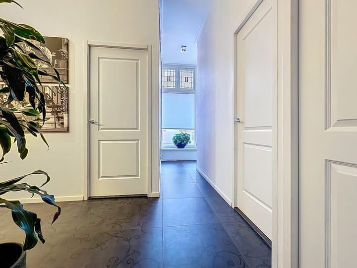 Photo 21 of Nassaustraat 18