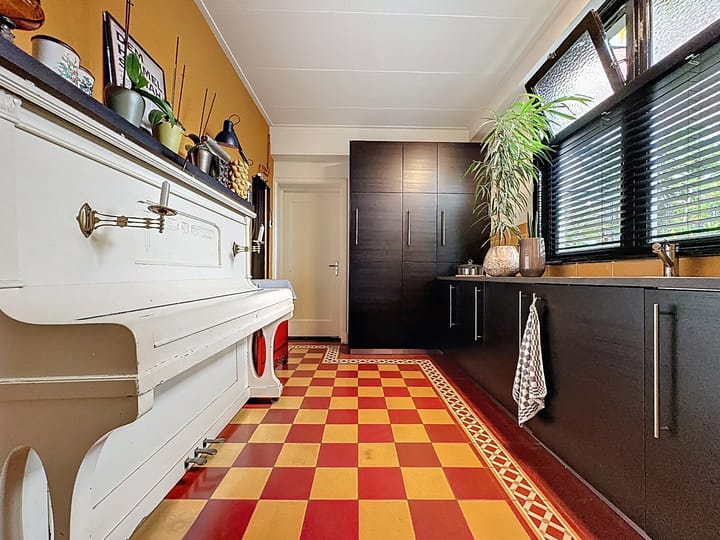 Photo 22 of Nassaustraat 18