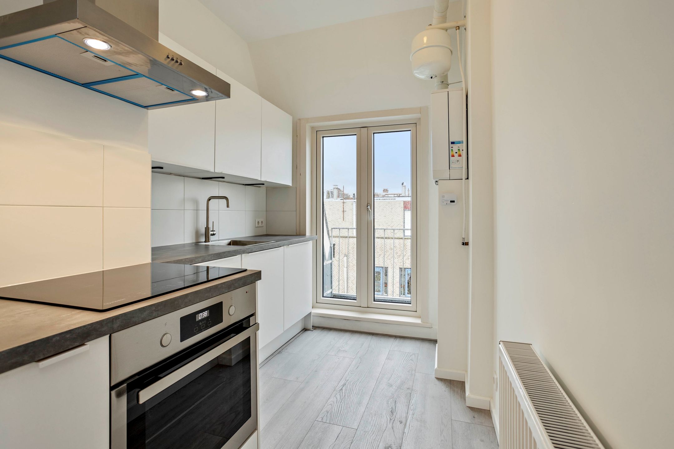 Photo 3 of Arnhemsestraat 51-A