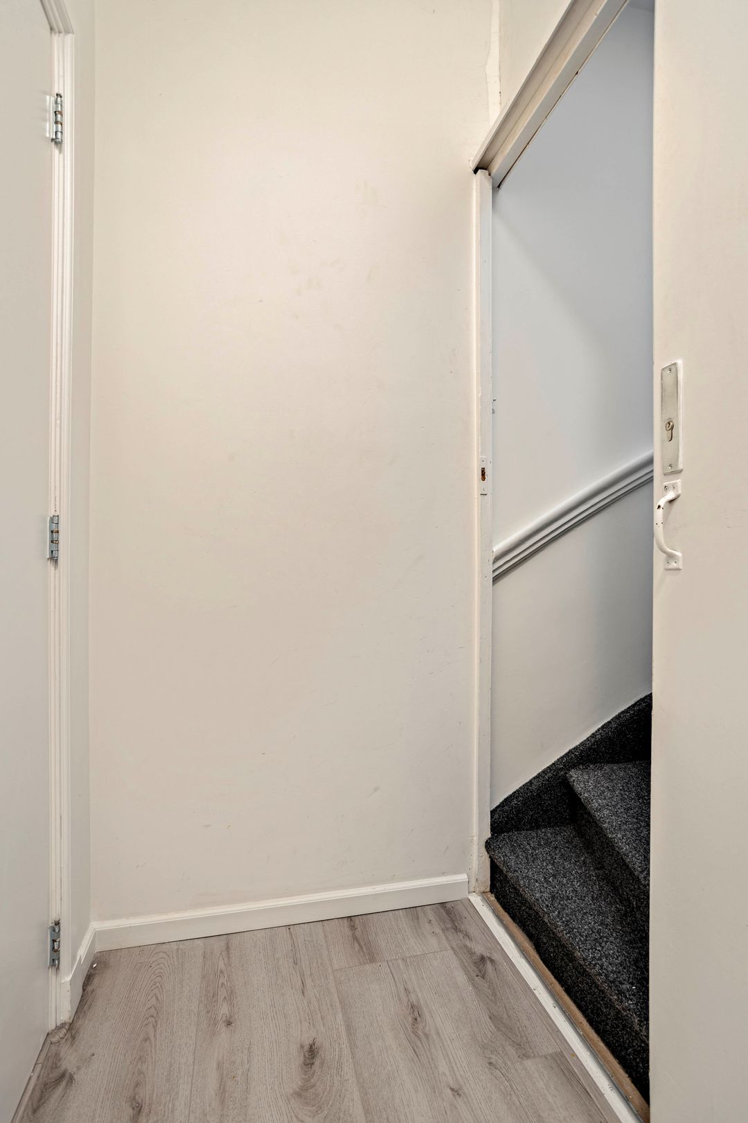 Photo 8 of Arnhemsestraat 51-A