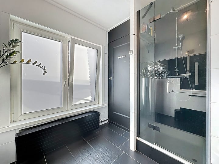 Photo 41 of Nassaustraat 18