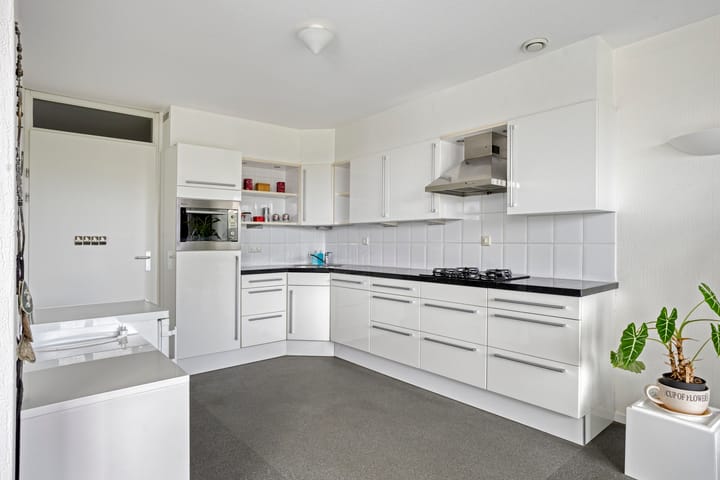 Photo 11 of Binnenluiendijk 30