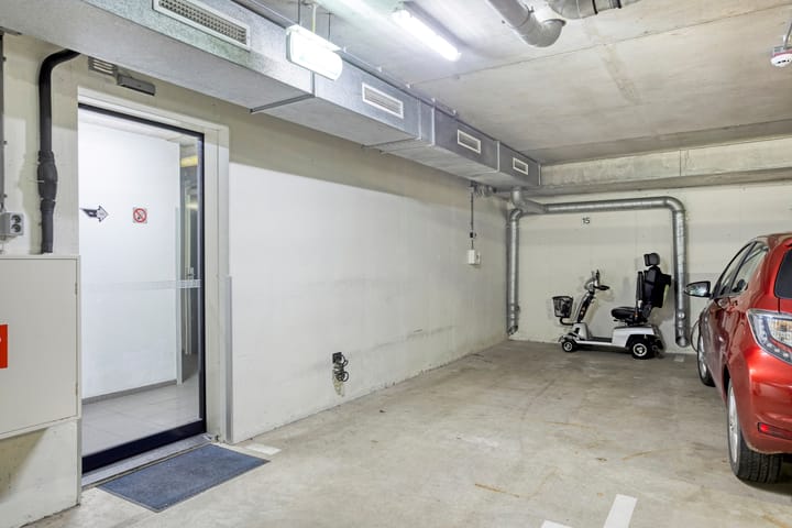 Photo 21 of Binnenluiendijk 30