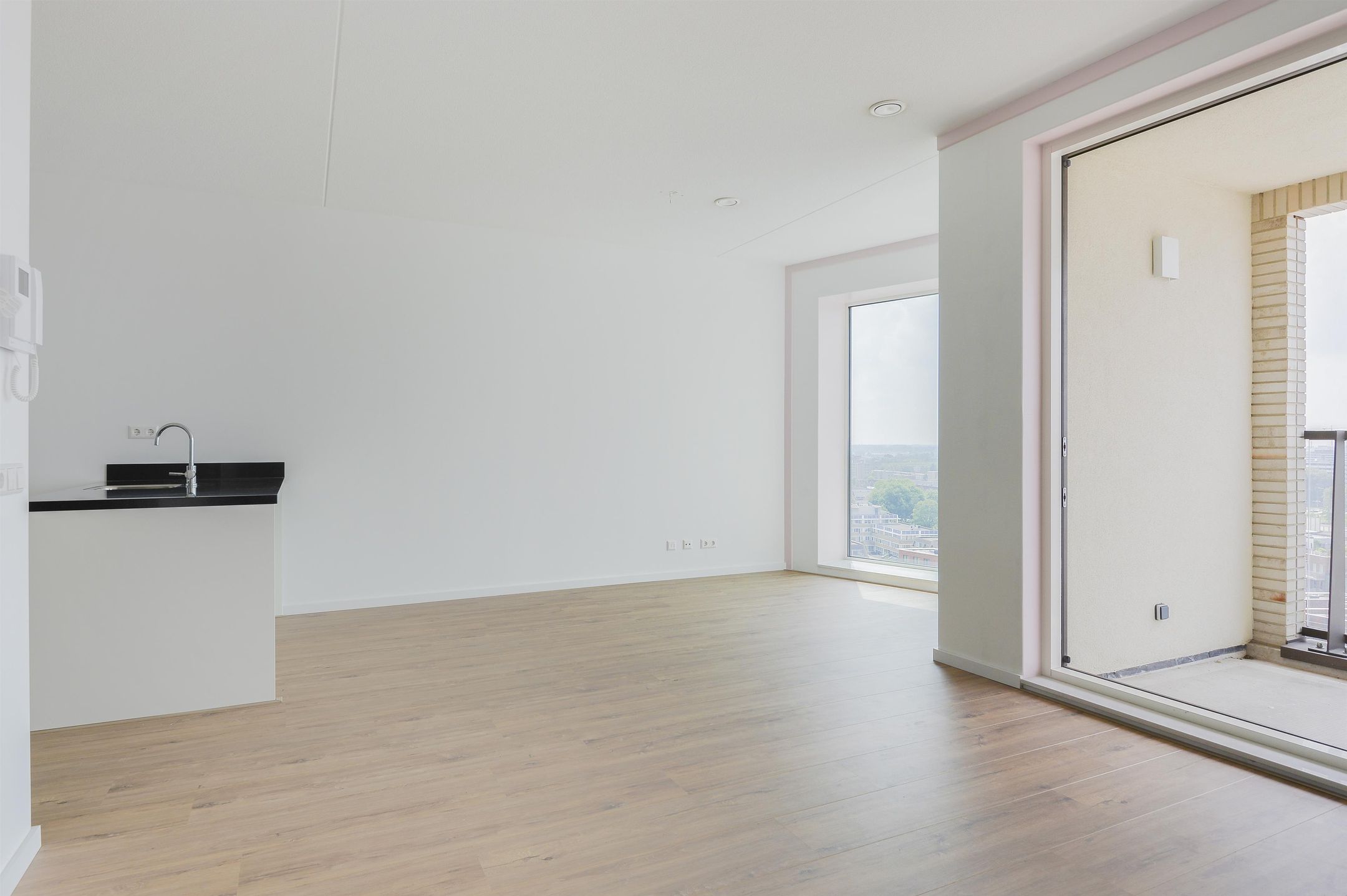 Foto 3 van Karel Appelhof 230