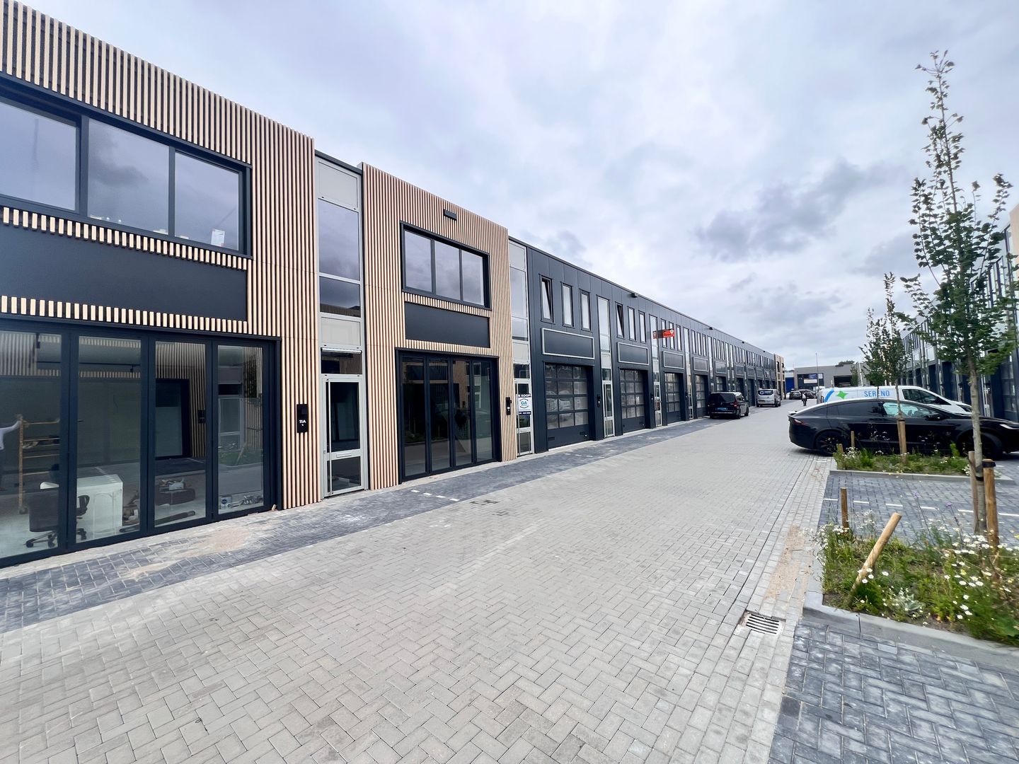 View photo 3 of Bolstoen 11-B