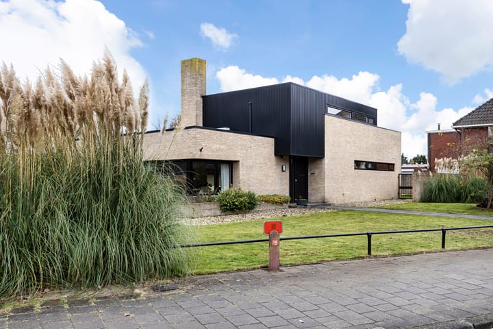 Photo 1 of Oldenzaalsestraat 380