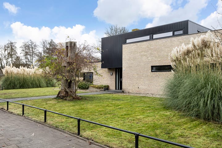 Photo 4 of Oldenzaalsestraat 380