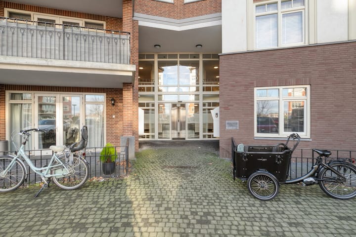 Foto 6 van De Klok 328