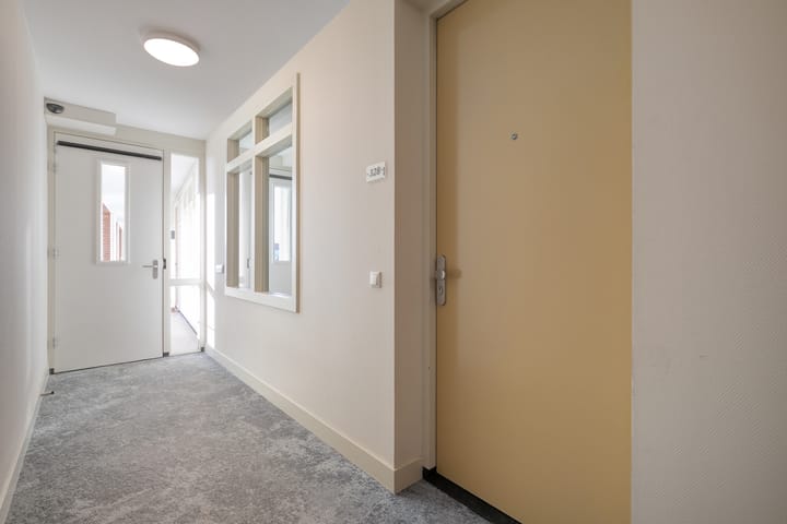 Foto 8 van De Klok 328