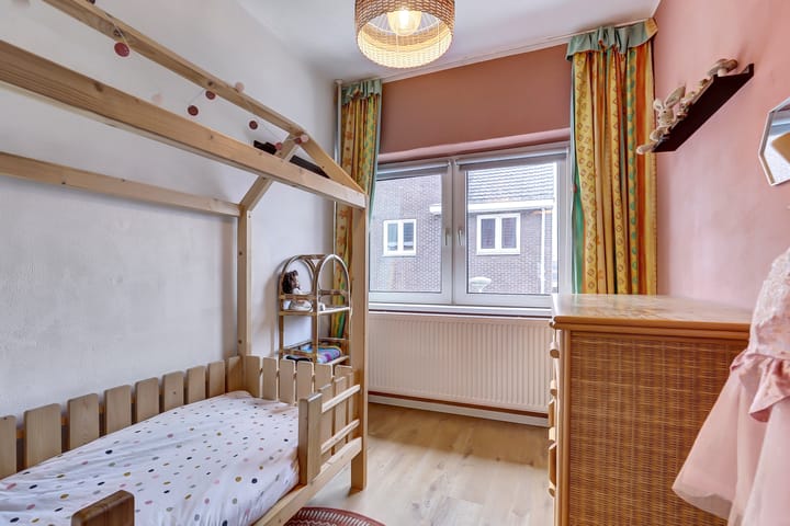 Foto 15 van Schenck van Nijdeggenstraat 15