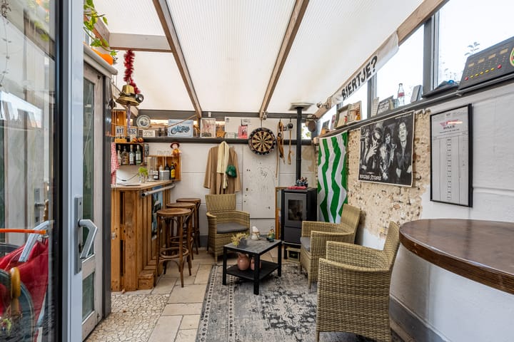 Photo 10 of Hendrik van Naaldwijkstraat 9