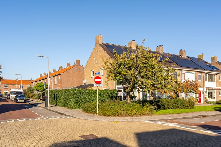 Photo 35 of Hendrik van Naaldwijkstraat 9