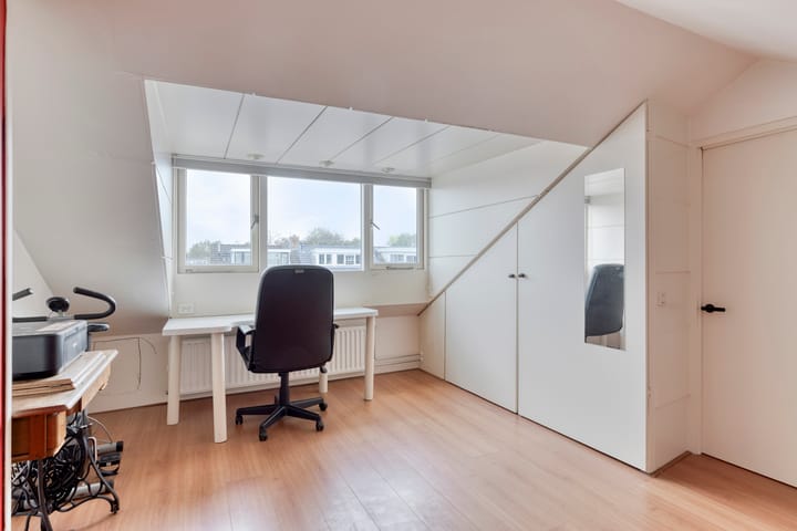 Photo 22 of Nijvelstraat 19