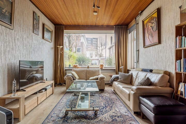 Photo 3 of Valkenierslaan 335